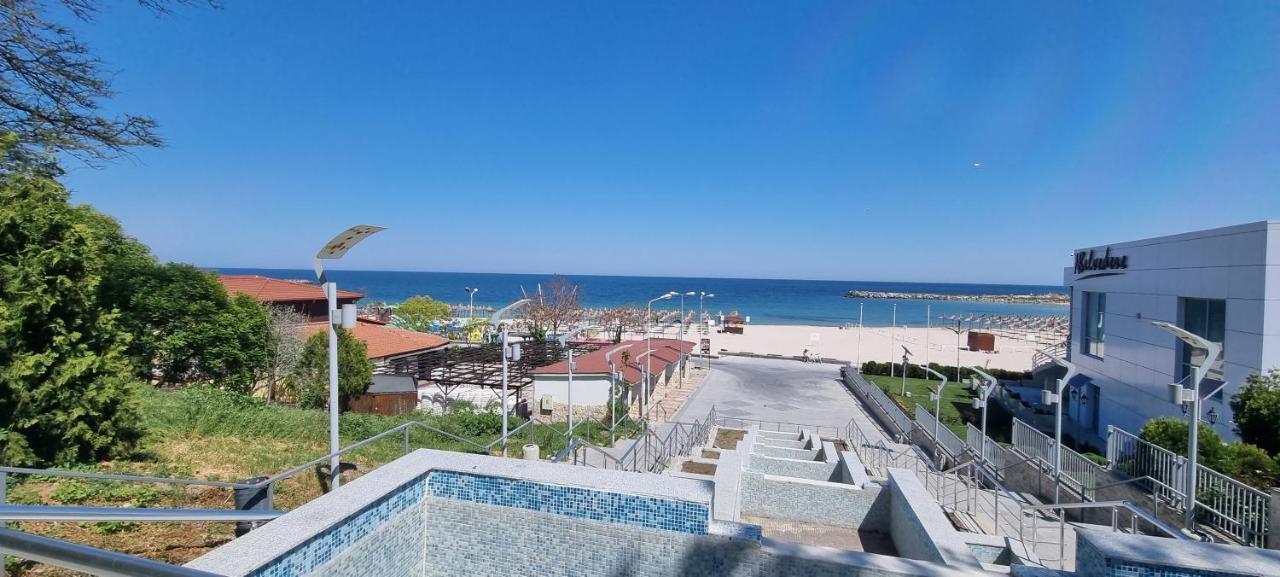 Central Apartament La Malul Marii 3 Camere & Living Mangalia Exterior photo